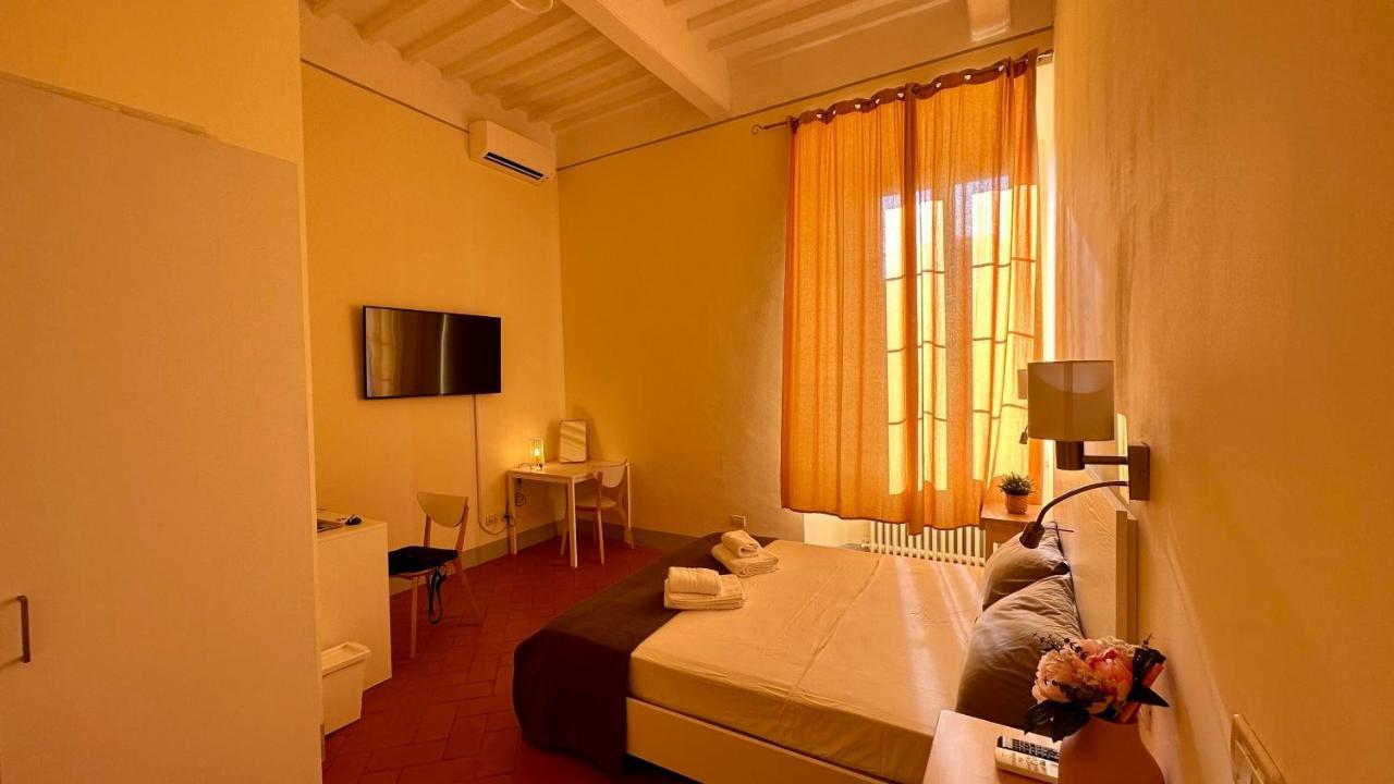 B&B - Residenza D'Epoca Piazza Cairoli Пиза Экстерьер фото