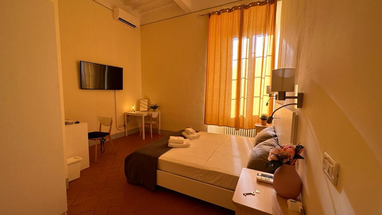B&B - Residenza D'Epoca Piazza Cairoli Пиза Экстерьер фото